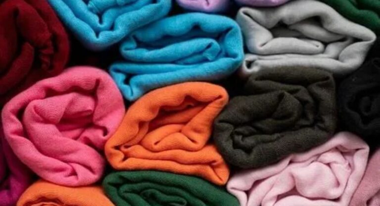 Textile products exporter manufacturing high quality fabrics